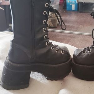 Demonia Size 5/5.5 Platform Bootz